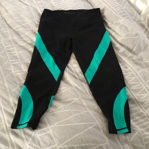 Victoria’s Secret Black and Teal Cropped Leggings